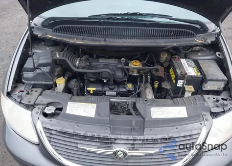 2004 Chrysler Town & Country Touring z USA, uszkodzony, nr VIN 2C4GP54L74R520574